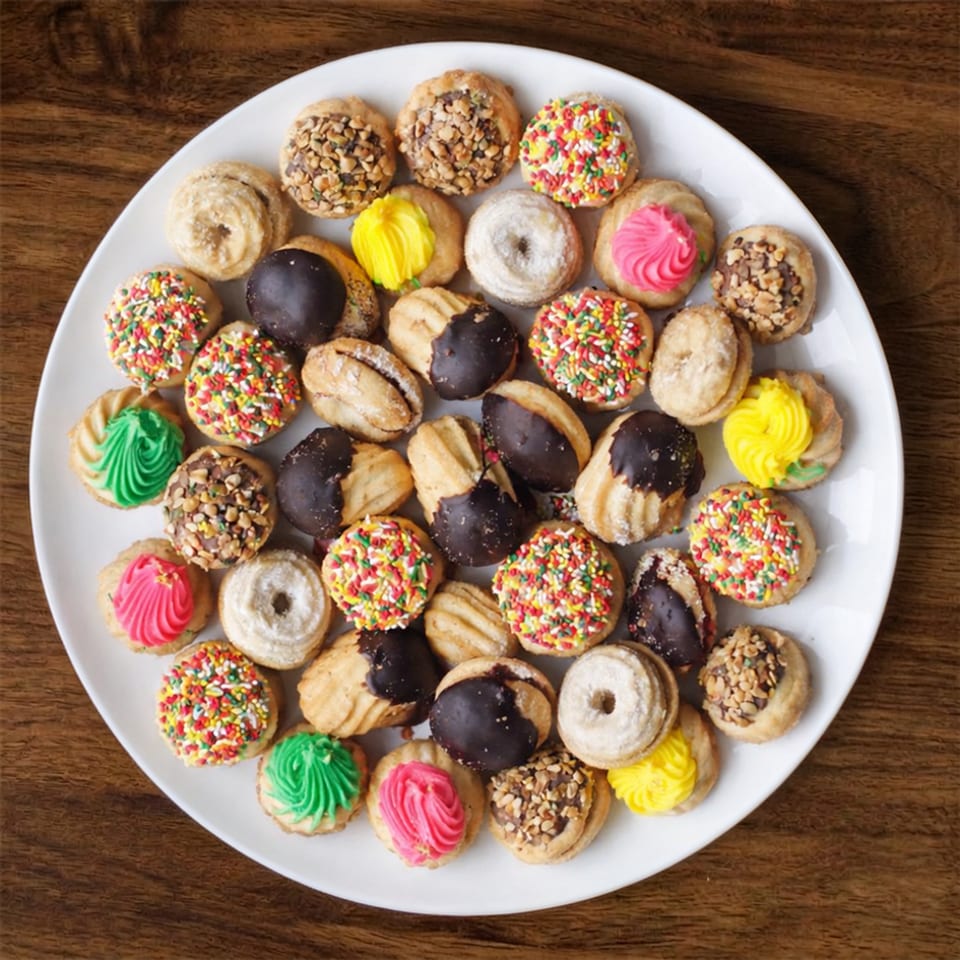 Nonna's Cookies.